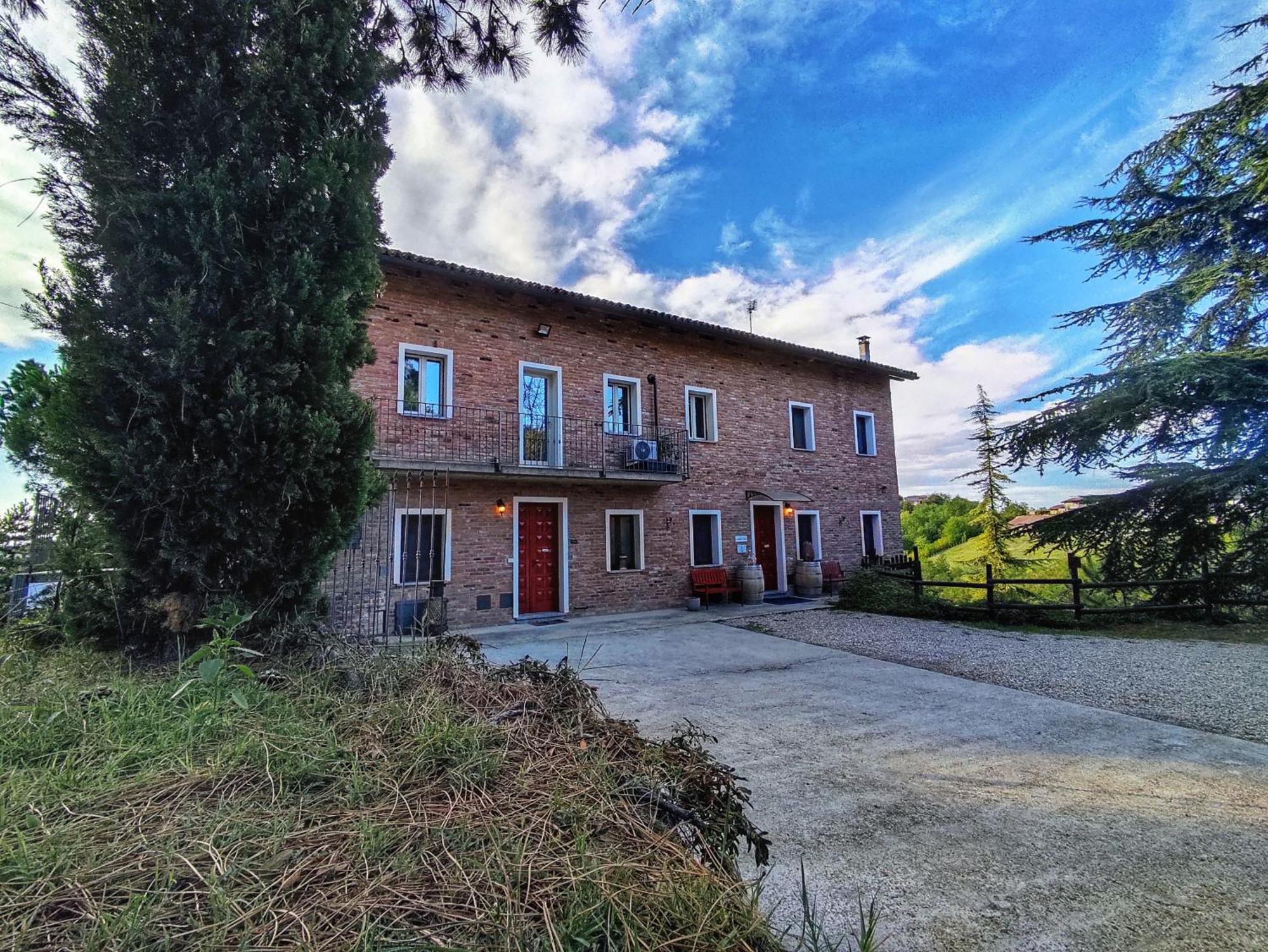 La Tomatica In Commedia Villa Mongardino Екстериор снимка