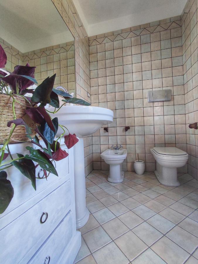 La Tomatica In Commedia Villa Mongardino Екстериор снимка